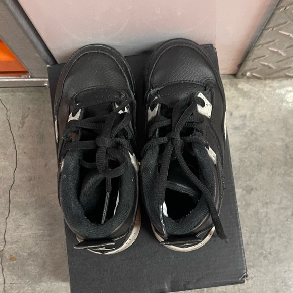 Retro 4 Jordan - Picture 5 of 5